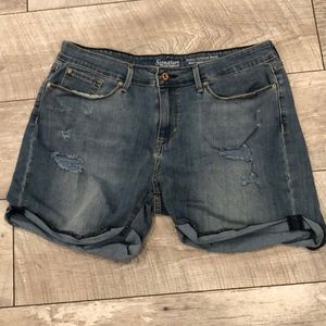 Levi’s shorts